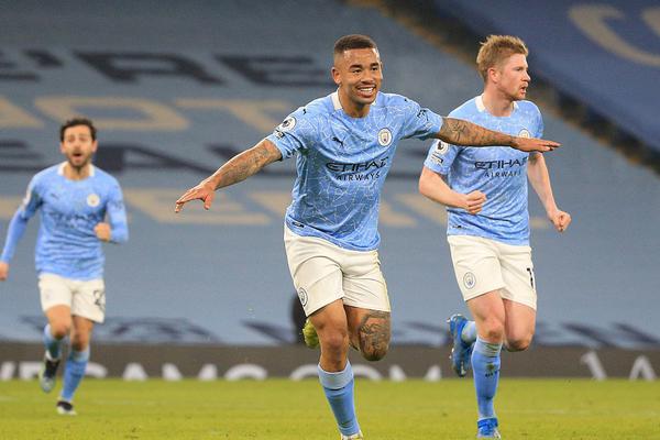 2025年10月8日 14:06:49懂球帝                 前捷克模特、布馮前妻阿萊娜-埃雷多娃近日接受采訪，聊起自己在意大利的職業(yè)生涯、與足球結緣的經(jīng)歷。 回憶起初到意大利時的經(jīng)歷