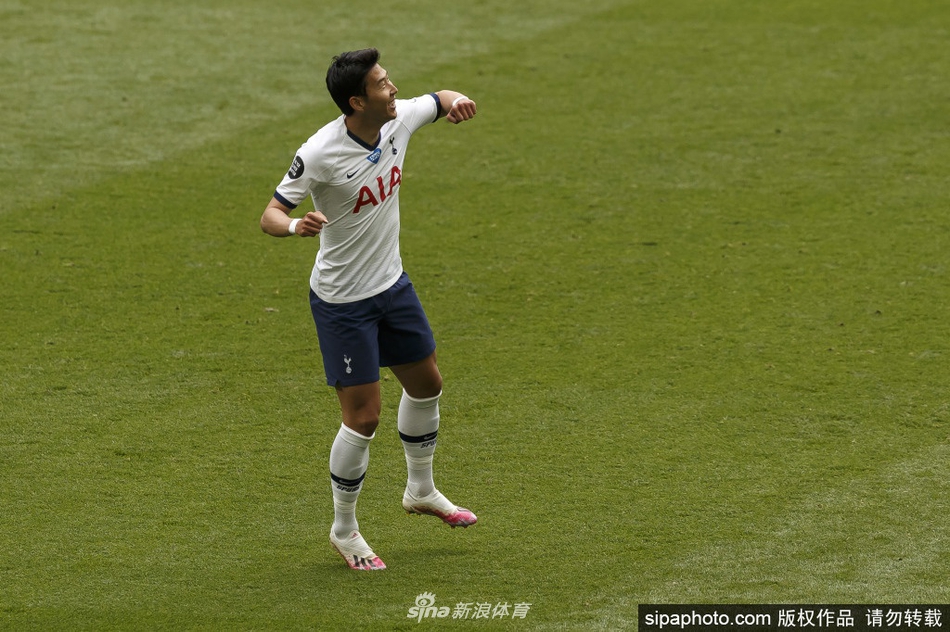 朗斯主帥：庫薩諾夫因病缺席訓(xùn)練，我們知道談判正在進行之中