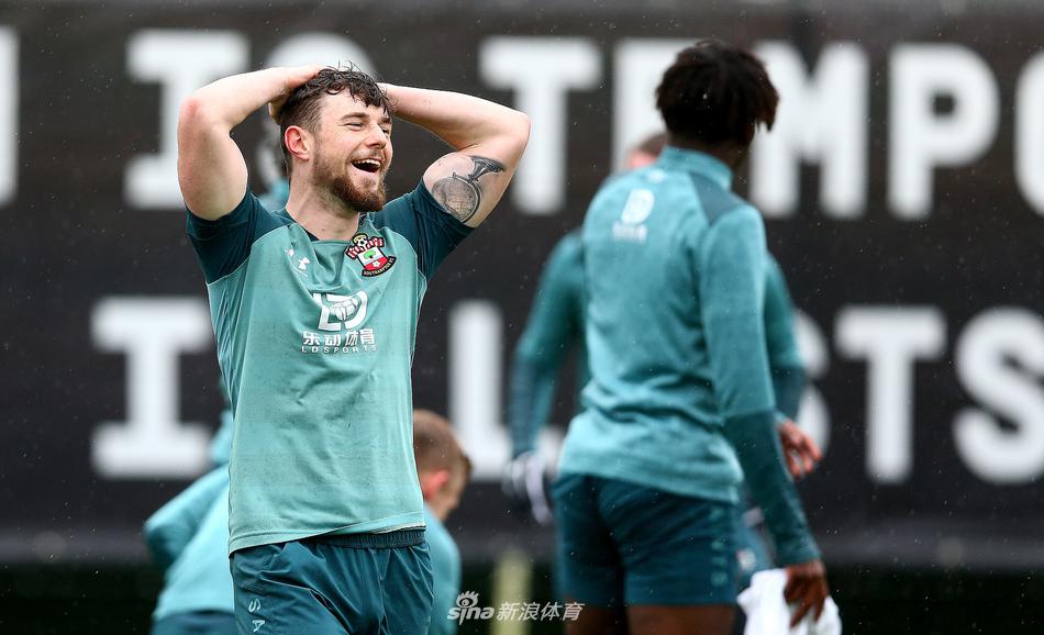 真是不太行！7號秀費爾斯11中3&三分4中0 還出現(xiàn)4失誤4犯規(guī)