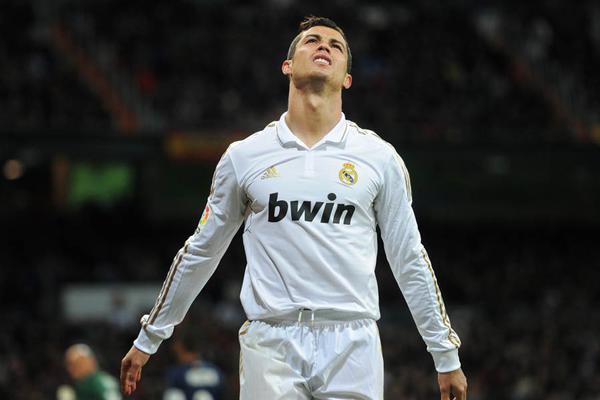 [流言板]韋德2006年總決賽上罰球97次，為單輪總決賽歷史第二多