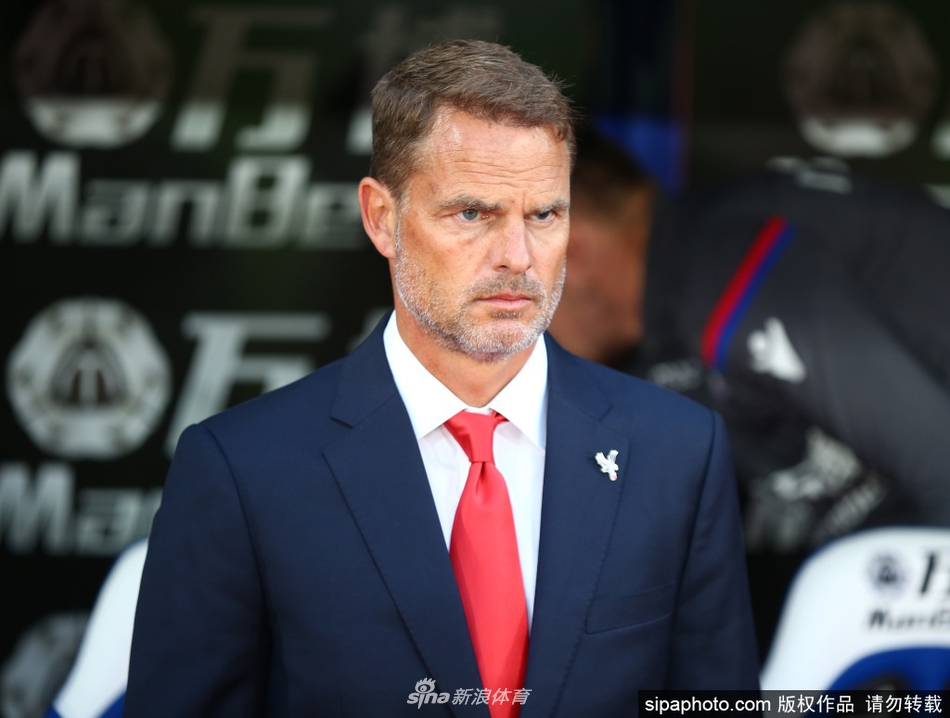 記者：張衛(wèi)昨日舉行婚禮，新鵬城同日官宣他即將離隊acul                                                                2025-12-