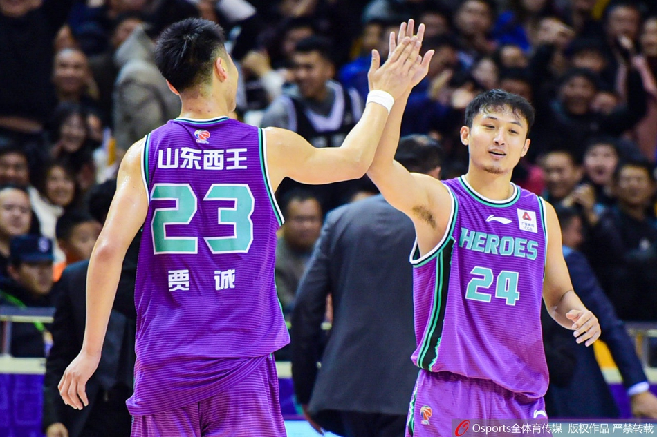 [流言板]期待回歸！美媒曬莫蘭特隔扣樂福照，配文不可復制的爆發(fā)力