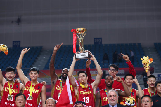 腿筋拉傷！隊記：卡梅隆·托馬斯本周末接受MRI檢查 之后更新情況