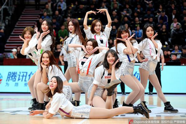 NBA官方：蒙克在對陣灰熊的比賽中假摔 罰款2000刀！