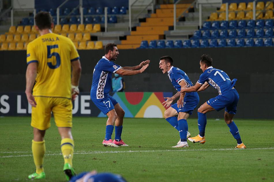 小法：迪奧帶傷被塞內(nèi)加爾征召結(jié)果現(xiàn)在又傷了，他不該參加非洲杯