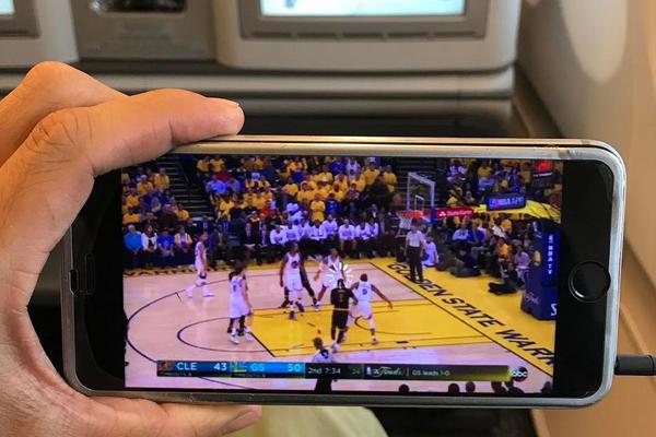 11月13勝2負！活塞主帥：對細節(jié)的極致投入是關鍵 堅持自身打法