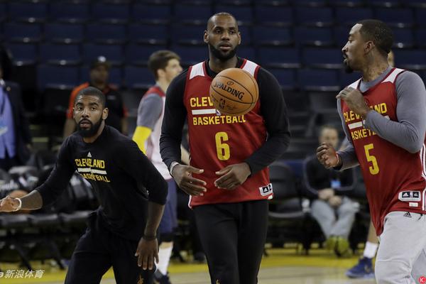 德天空：漢堡正在關注南安普頓中場唐斯，球員有意冬窗離隊