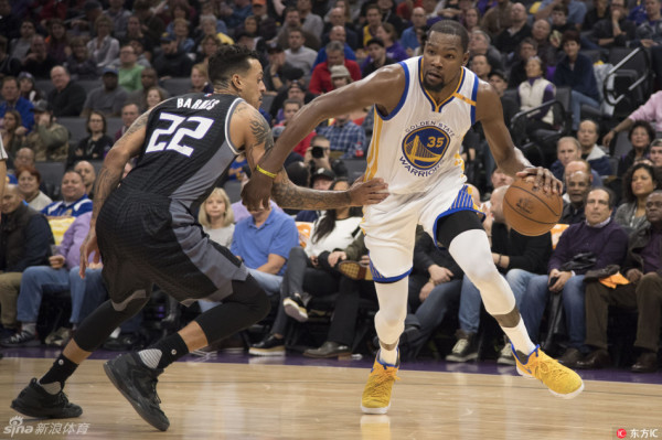 垃圾時間的王！普爾接球命中超遠追身三分