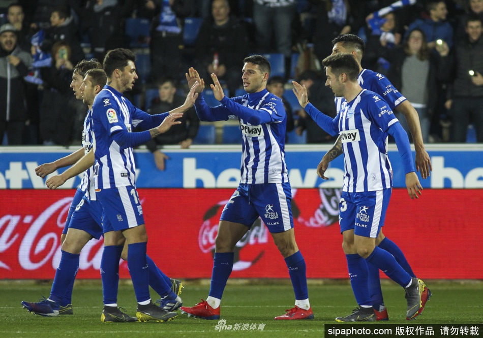 跟隊記者：菲爾克魯格在剛剛落地米蘭機場，早上將接受米蘭體檢冰糖燉雪梨                                                                20