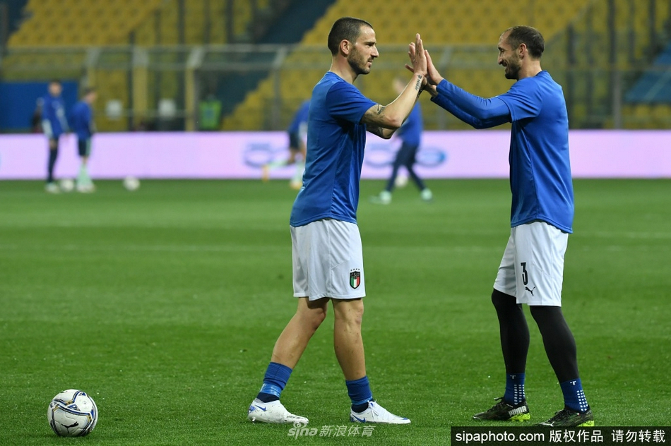 塞爾吉尼奧：萊奧必須面向球門；希望恩昆庫能盡快融入