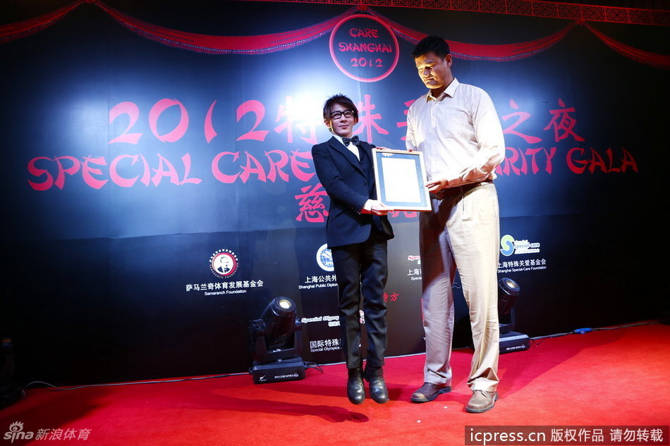 [流言板]客場龍！火箭客場戰(zhàn)勝灰熊取得3連勝，目前客場已取得5連勝