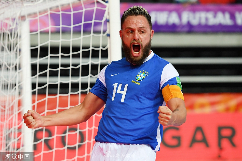 意天空：蘇萊在本輪意甲因右膝受傷被換下，之后將接受進一步檢查蘇二胡                                                                202