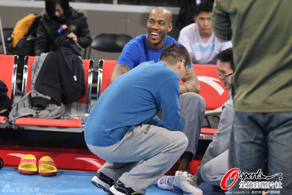 場均28.7分4.9板！森林狼迎戰(zhàn)灰熊 愛德華茲連續(xù)第三場缺陣