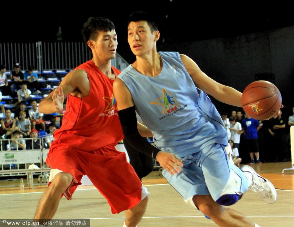 直播吧10月8日訊 據(jù)阿根廷《奧萊報》報道，盡管尚未得到官方確認，阿根廷隊第二場友誼賽的舉辦地將發(fā)生變更。原定于10月14日對陣波多黎各的比賽原計劃在芝加哥舉行。然而，由于芝加哥當?shù)卣诎l(fā)生社會抗議活