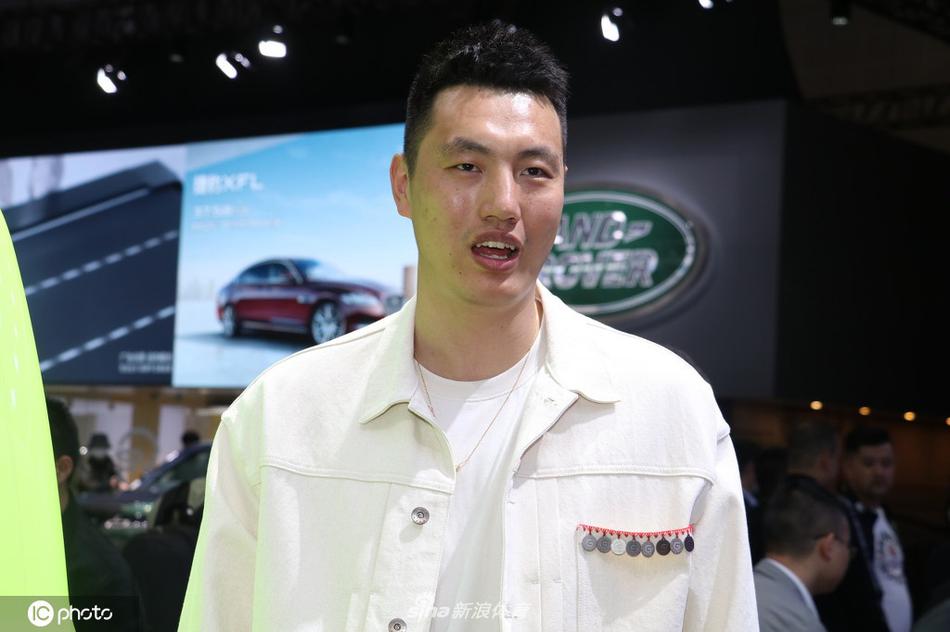 誰才是GOAT？UFC冠軍：現(xiàn)在變了，我選C羅因為他是人類