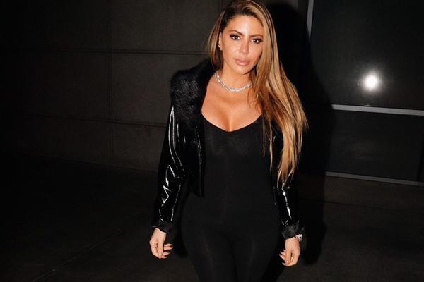 魅力四射！性感名媛Anastasia觀戰(zhàn)湖人 布朗尼&格里芬是其粉絲