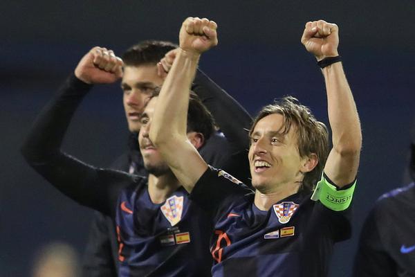 [流言板]全隊20次失誤！克萊：我的錯，下一場打騎士，我要觸底反彈