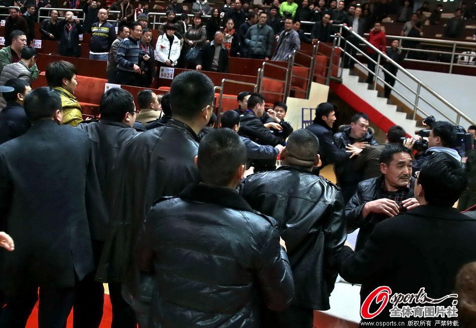 燕云十六聲周年金色徽章怎么獲取