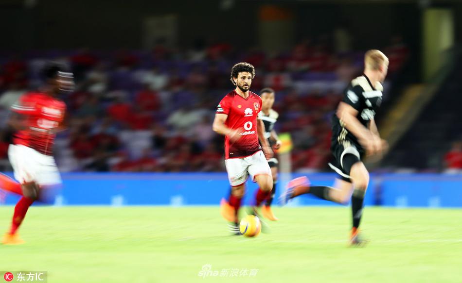 記者：張衛(wèi)昨日舉行婚禮，新鵬城同日官宣他即將離隊acul                                                                2025-12-