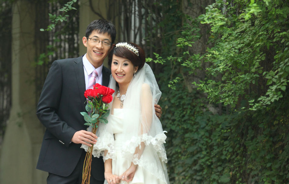 啊這……加納喬與體能教練對決踩單車，后者幾乎沒動瞬間攔截皮球