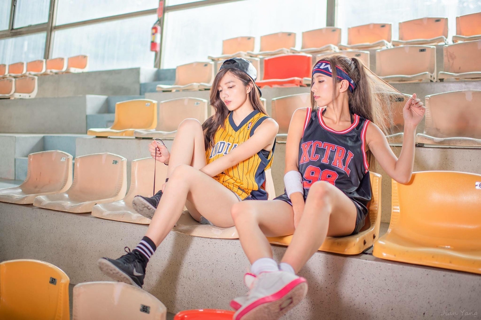 傳奇致敬傳奇！本澤馬社媒曬照，身披坎通納7號球衣