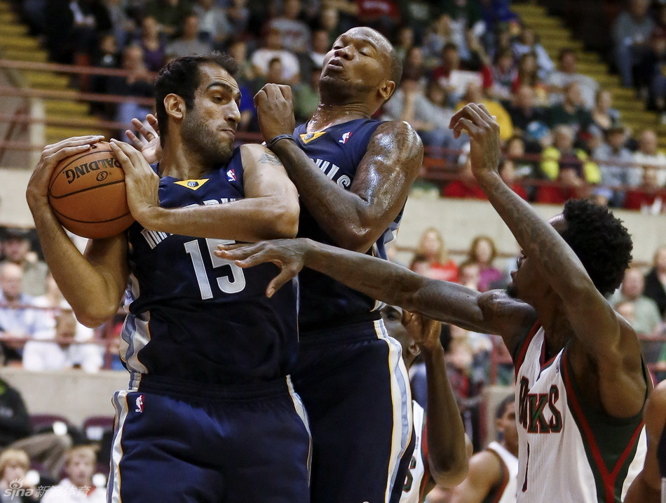 依舊替補？詹?。航裢磉€是讓維爾茨搭?；倏?，薩拉赫替補更合理