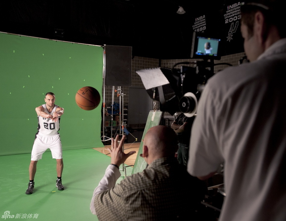 手起燈亮！奎克利用“利拉德同款”高難度三分1.6秒絕殺黃蜂！