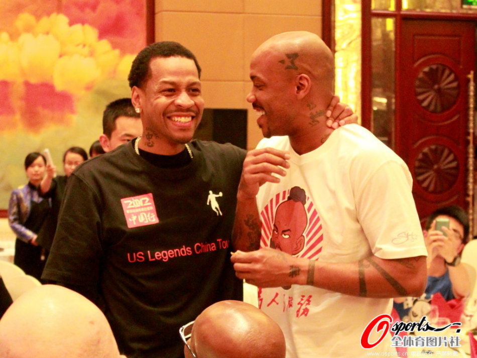 記者：鄭龍退役出任海牛助教；海牛和西海岸兩隊開啟球隊冬訓