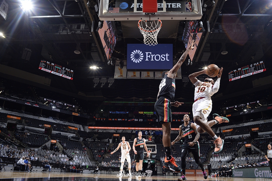 手感冰涼！拉梅洛·鮑爾20中7&三分7中1 得到15分7板7助正負值+17