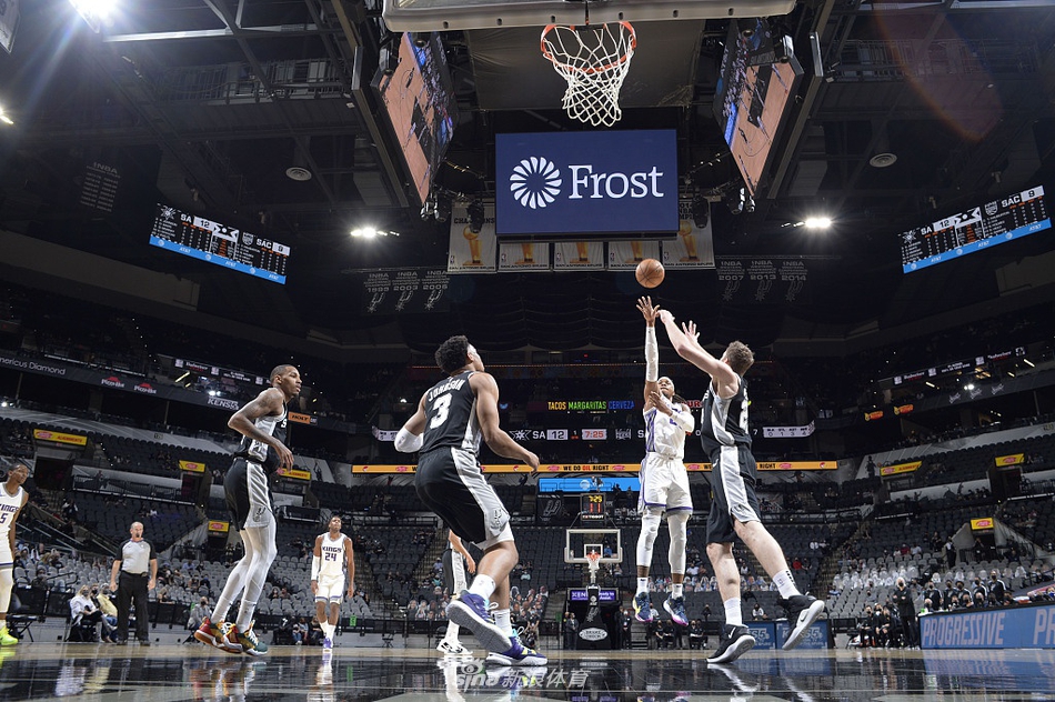 切爾西在9月份的5場比賽僅取得1場勝利，狂丟11球冰糖燉雪梨                                                                2025-0