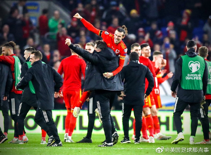 發(fā)揮出色！比爾全場16投11中，砍下25分7籃板2助攻3搶斷