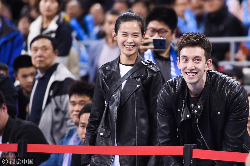 記者甘慧：以24球榮膺中乙金靴的費爾南多能否復制蔣圣龍成功模式