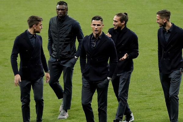 美媒發(fā)問：以下哪個組合會贏下最多冠軍？