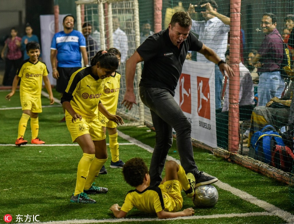 英超單場烏龍雙響“倒霉蛋”：卡拉格、艾斯特福、道森、法斯在列二怪                                                                2025