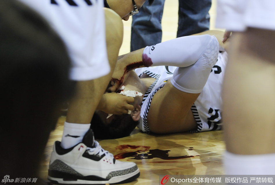 [流言板]韋德2006年總決賽上罰球97次，為單輪總決賽歷史第二多