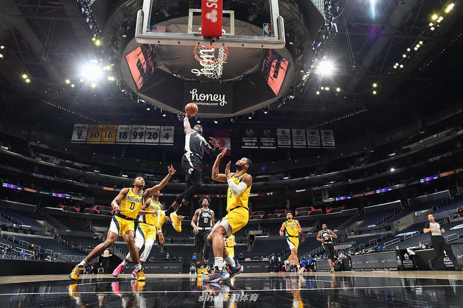 腿筋拉傷！隊記：卡梅隆·托馬斯本周末接受MRI檢查 之后更新情況