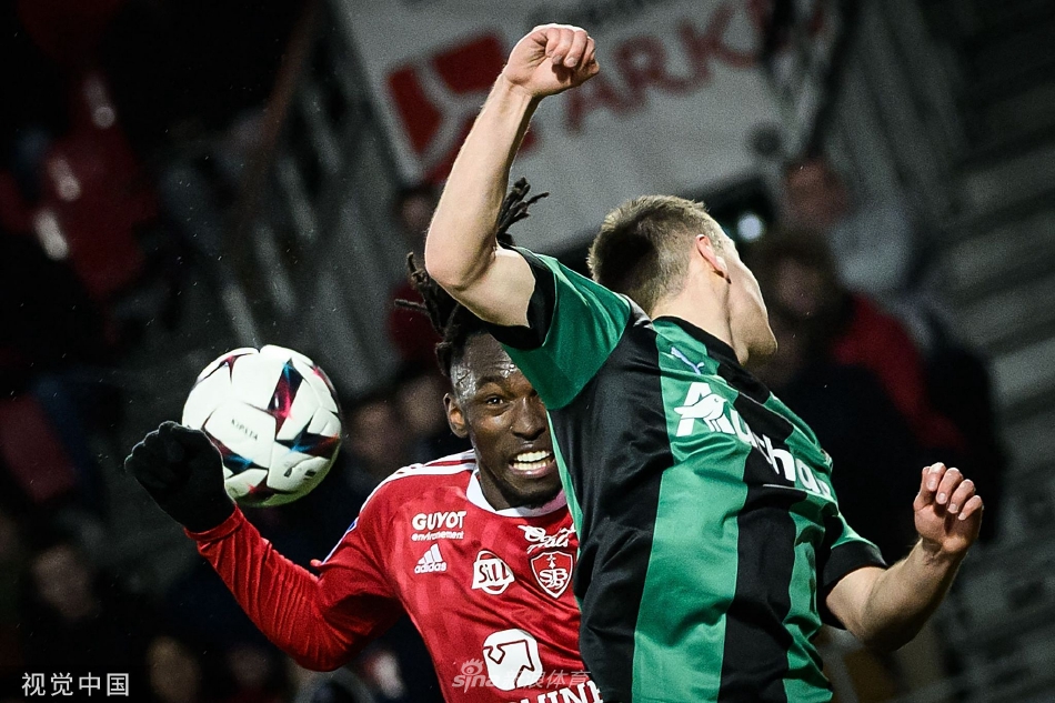 曼聯(lián)vs狼隊首發(fā)：姆伯莫、B費、芒特先發(fā)，海文出戰(zhàn)