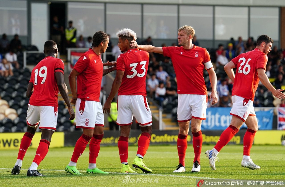 表現(xiàn)全面！字母哥半場9中6拿到13分4板3助1斷 正負值+11