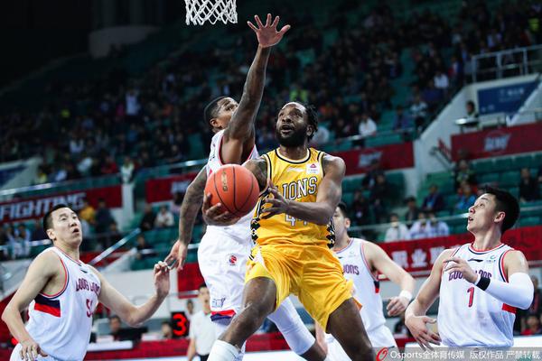 第26分鐘，帕萊斯特拉倒三角回傳，塞巴斯蒂亞諾