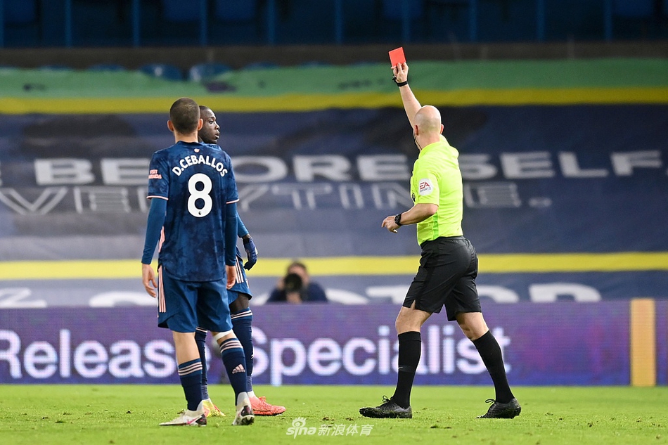 斯洛特：薩拉赫讓球隊陷困境 我謙和不代表軟弱  俱樂部必須回應(yīng)