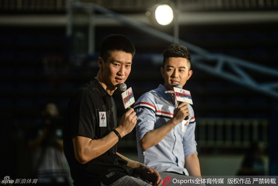 威少談自己給年輕人的建議：多溝通 別抱怨外界 要向內(nèi)審視！