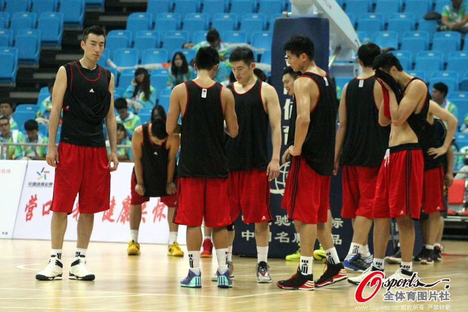 英超單場烏龍雙響“倒霉蛋”：卡拉格、艾斯特福、道森、法斯在列