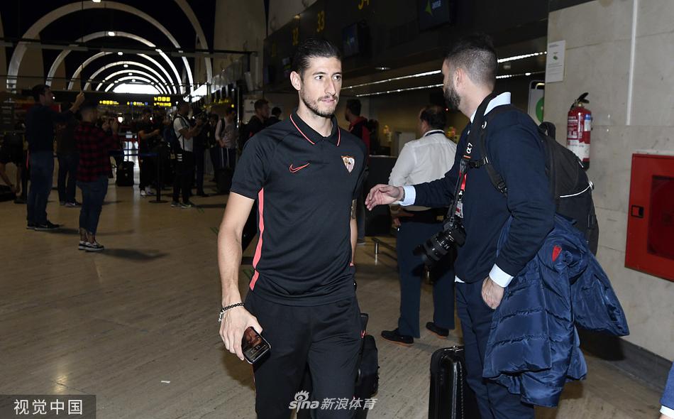 持續(xù)發(fā)力！特雷·楊超遠三分再中 老鷹第三節(jié)單節(jié)轟下42分