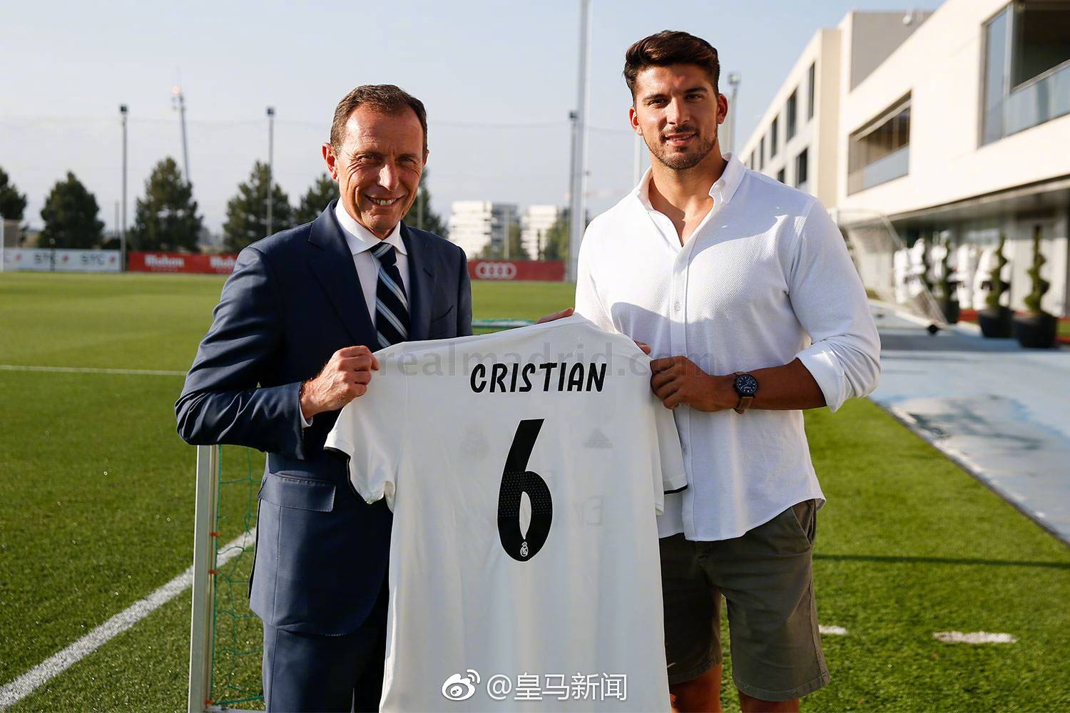 奇門小子怎么下載？想要比別人更加搶先搶快的玩到這款游戲，那么你獲取游戲開測消息是關鍵，能夠獲取到第一手信息，你才能在最快的時間內(nèi)容體驗到，奇門小子怎么下載呢？在哪里可以免費下載？下面九游小編為你帶來兩