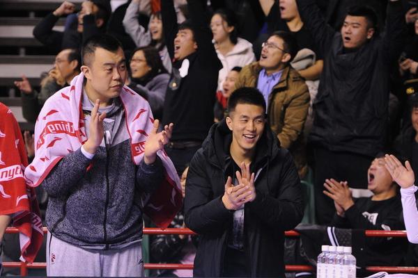 典型三球式表現(xiàn)！拉梅洛·鮑爾半場10中2&三分4中0 得到4分3板6助