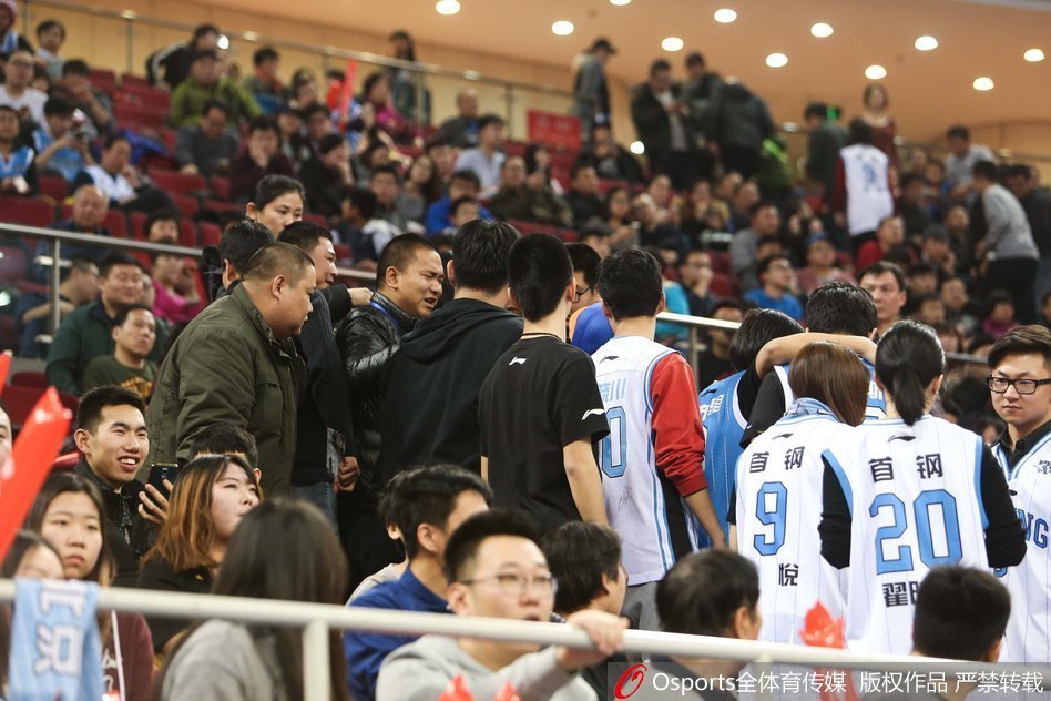 還續(xù)嗎？55分鐘被換下，科納特本場3成功長傳+3解圍2犯規(guī) 獲6.6分