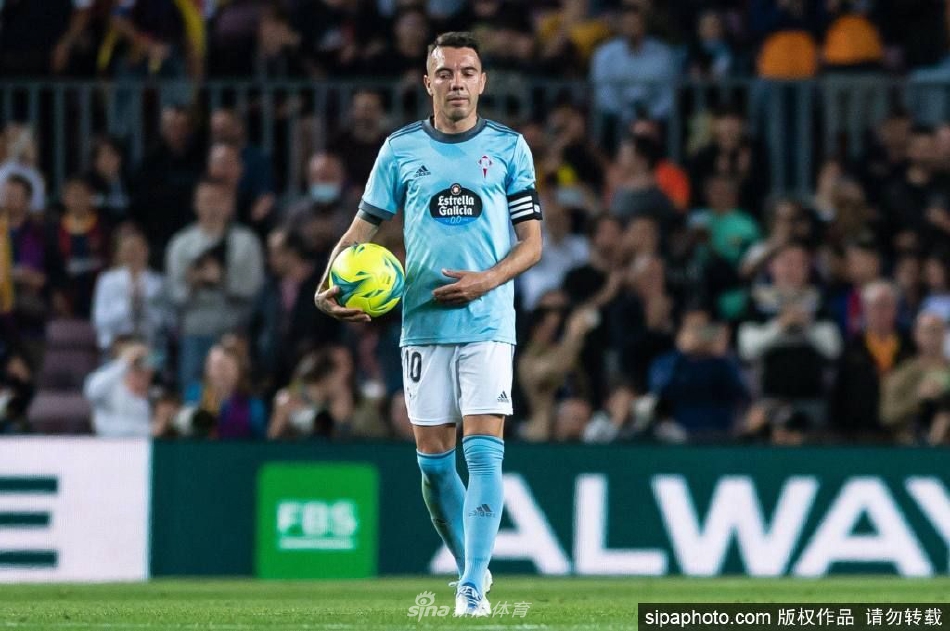 《燕云十六聲》周年慶推出了三枚金色徽章，玩家需完成指定任務方可獲取。以下是各徽章的詳細獲取條件與方法說明，供各位游俠參考。燕云十六聲周年金色徽章獲取方法徽章一：太平武墓1、獲取條件：完成任意流派的最高