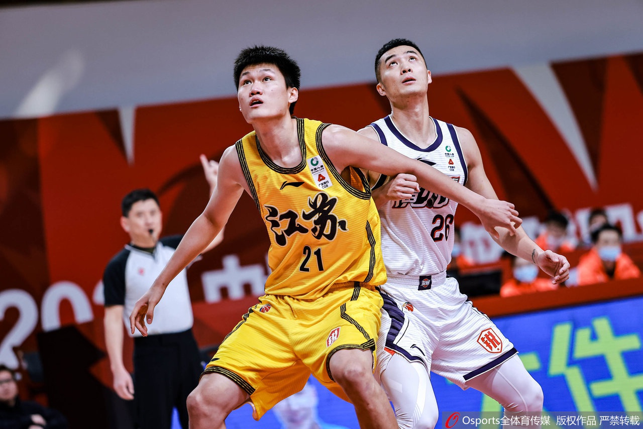 和弗里克交流表示自己想踢中衛(wèi)？孔德社媒回應(yīng)：一眼假