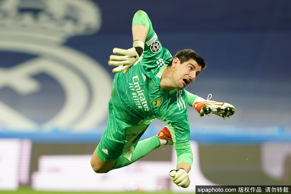 3換11！拓媒模擬：開拓者引進字母哥 送出小楊等5將+3首輪+3次輪