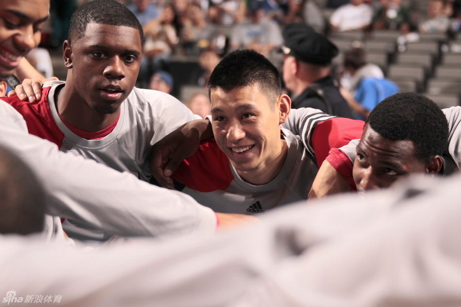 希爾德前四場場均21.3分4板2.5助攻1.3搶斷，三分命中率56%